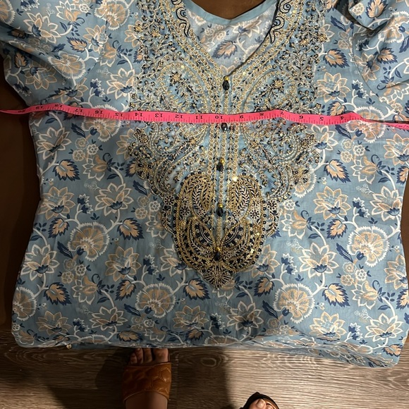 Gently used Asim Jofa size smalll to medium beautiful elegant piece. Party wear - Picture 10 of 17